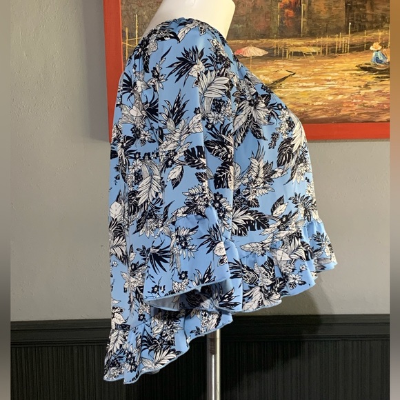 Mod Blouse SZ - L - Picture 2 of 5